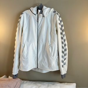 ✨ Lululemon Running Jacket ✨ Hard to find!